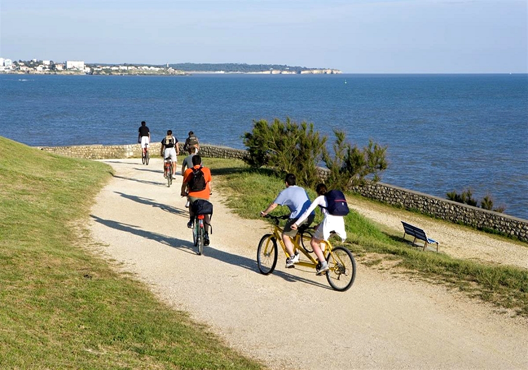 The Velodyssee bike tour in France along the Arcachon bay and the ocean