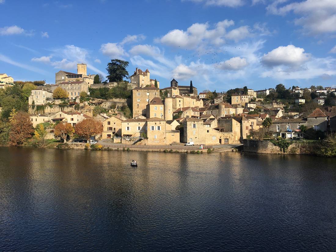 Cycling Tour From Bordeaux to Cahors. Garonne and Lot Valleys