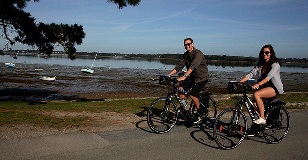 The tour of the Gulf of Morbihan by bike. Southern Brittany