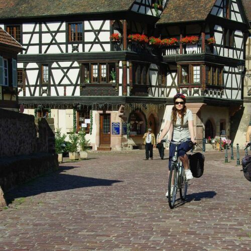 Vacances à vélo en Alsace entre vignes et villages traditionnels