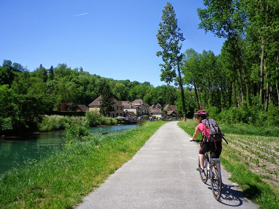 Voyage à vélo de Genève à Lyon sur la Via Rhona le long du Rhône